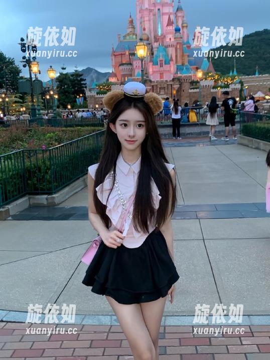 GIRLT果团网 - 探索甜Abby的魅力写真，独特自拍套图展现不一样的她.txt