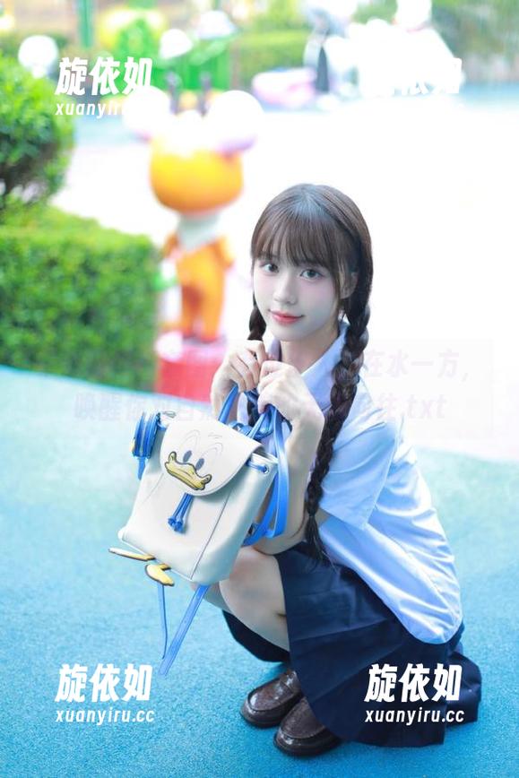 GIRLT果团网 果团网最新套图:有位伊人,在水一方,唤醒你对自然之美的无限向往.txt
