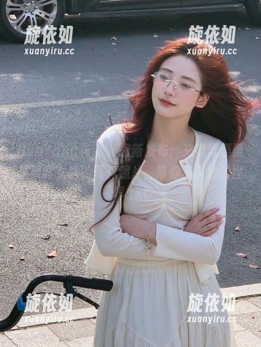 HuaYang花漾 - 最新发布：艾栗栗栗栗栗栗吖女神的写真照片，带你进入她的世界.txt