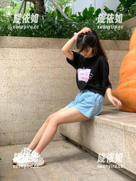 MyGirl美媛馆 - 观看唐琪儿全新复出第二套，写真瞬间尽显优雅风采.txt
