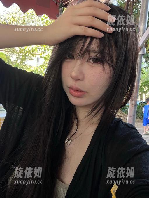 震撼来袭！Tina很妖孽呀最新旅拍写真展现别样风景！.txt