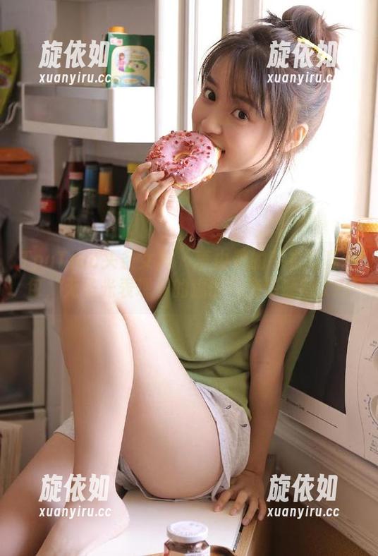 TouTiao头条女神 - 李由美的毛衣写真图包，无圣光表现下的温暖与亲切感触.txt