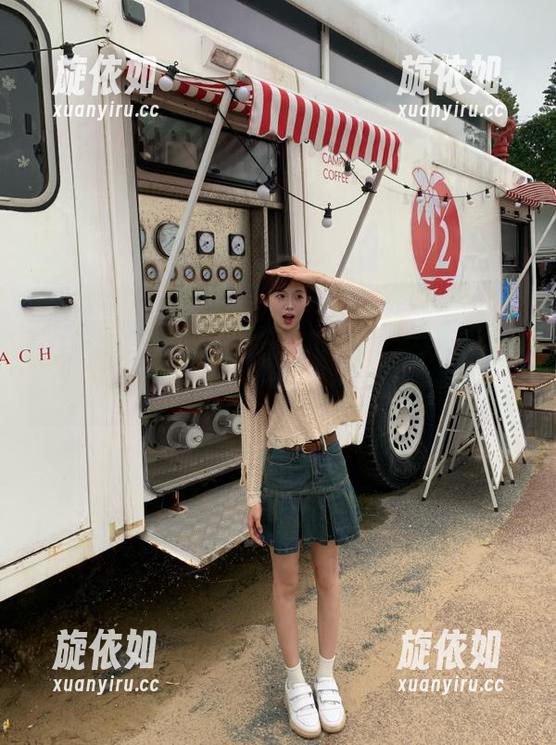 UGirls尤果网 - 在于梓馨的皮衣写真中，找到属于你的高清原图与壁纸.txt