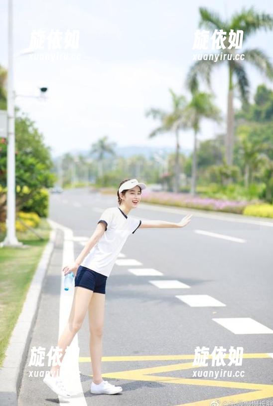 UGirls尤果网 - 奶茶Emily兔女郎的甜美写真图片合集，心动瞬间尽收眼底.txt