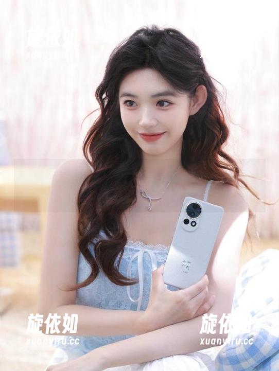 UGirls尤果网 - 芊小童黑色系列写真：免费下载她的艺术作品，诠释无限魅力.txt