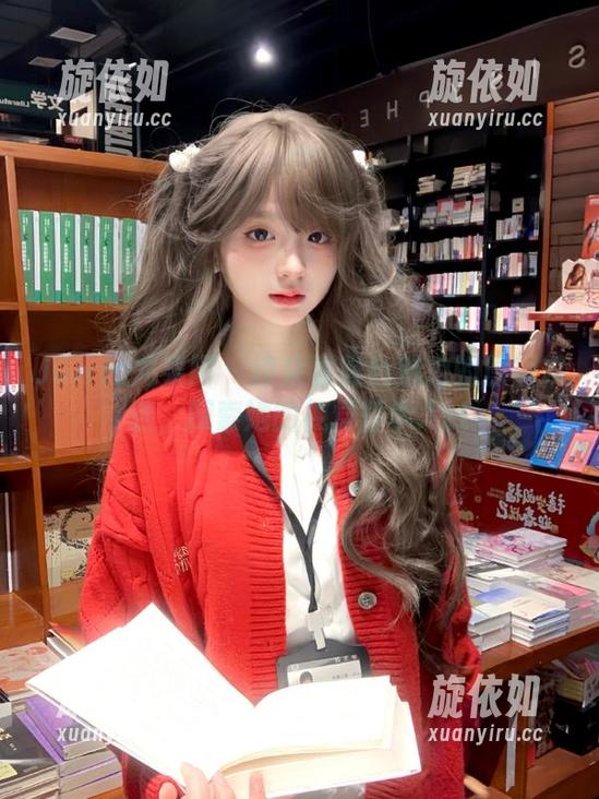 UGirls尤果网 - 诗朵雅黑色魅力的原图精选，探索她的视觉哲学.txt
