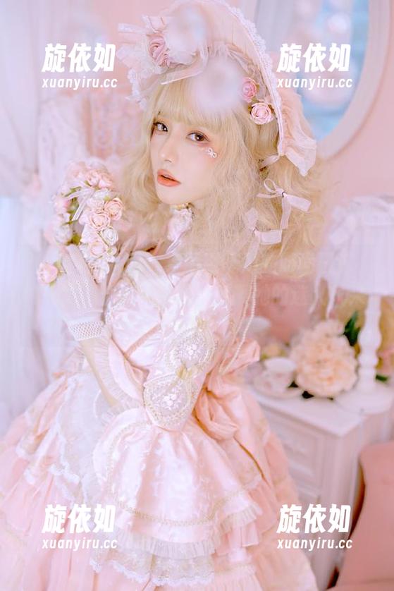 UGirls尤果网 - 空姐谭晓彤的时尚日记，精选写真合集和美图，尽展她的迷人风采.txt