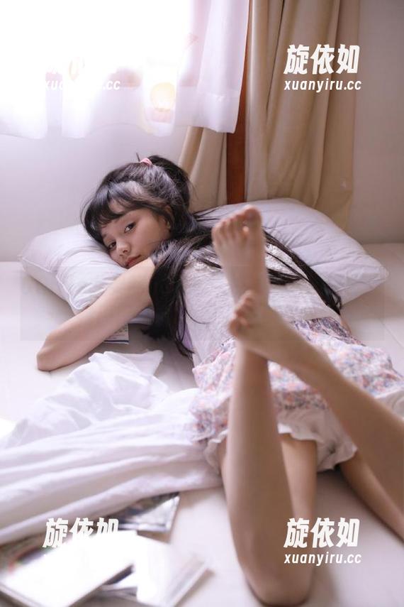 UGirls尤果网 - 颜爱泽校园漫游：探索独特原图与精致图包的秘密.txt