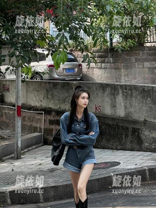 UGirls尤果网 - 齐贝贝全套写真：我和我的套装，互相成就的搞笑故事.txt