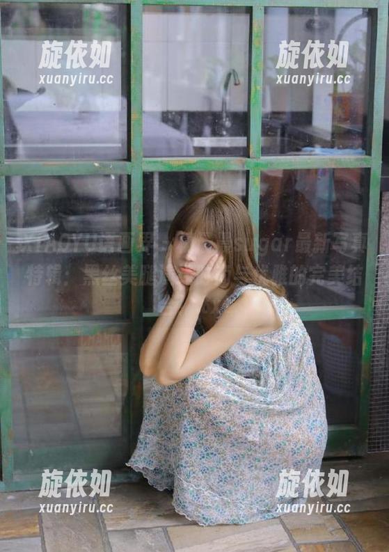XIAOYU语画界 - 杨晨晨sugar最新写真特辑：黑丝美腿演绎时尚与优雅的完美结合！.txt
