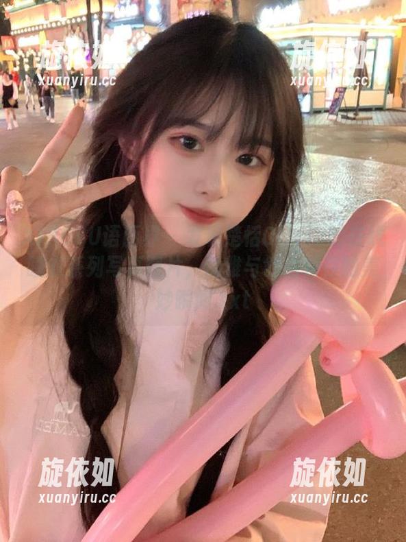 XIAOYU语画界 - 发现楚恬Olivia的在线睡衣系列写真图片，优雅与舒适并存的美妙瞬间.txt