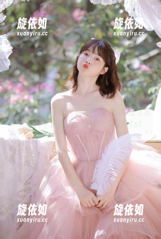 XIAOYU语画界 - 潘朵拉Laa的可爱写真，照片中蕴藏着无限的青春活力.txt