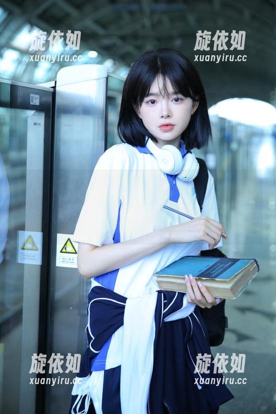 XINGYAN星颜社 - 揭开易阳Silvia蕾丝的神秘面纱，收获无与伦比的魅力套图合集，快来欣赏吧！.txt