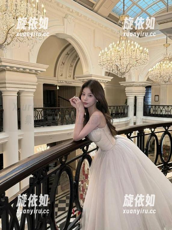 Xiuren秀人网 - 小肉肉咪油亮作品原图集，轻松下载让美丽常驻于心.txt