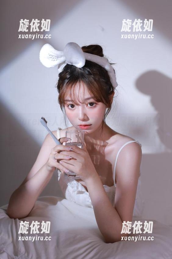 Xiuren秀人网 - 美腿的完美展现！抖娘利世写真美图下载，让你欲罢不能！.txt
