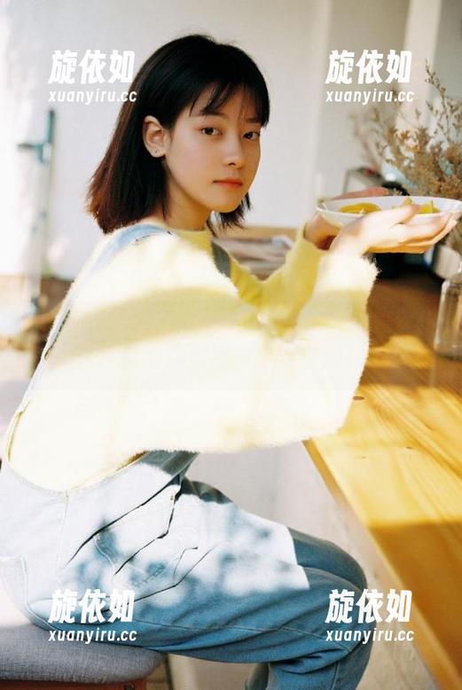 YouMi尤蜜荟 - 沉醉于Carol周妍希女仆风格，感受她美图中的温馨瞬间.txt