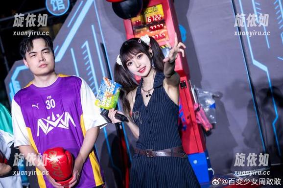 沉浸在lovely呆玄的过膝白丝精选套图中，让每一刻都充满诗意与梦幻.txt