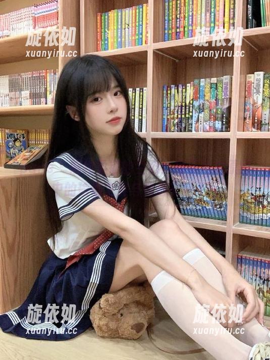 pans - 婉约柔韧的兰心：揭示私拍原图中的瑜伽之美与情感交融.txt