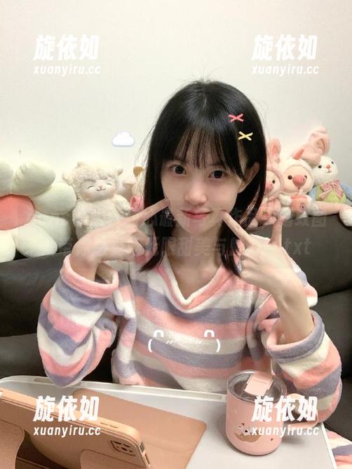 pans - 果汁甜心最新写真作品，精致图片带你感受她无限甜美与魅力！.txt