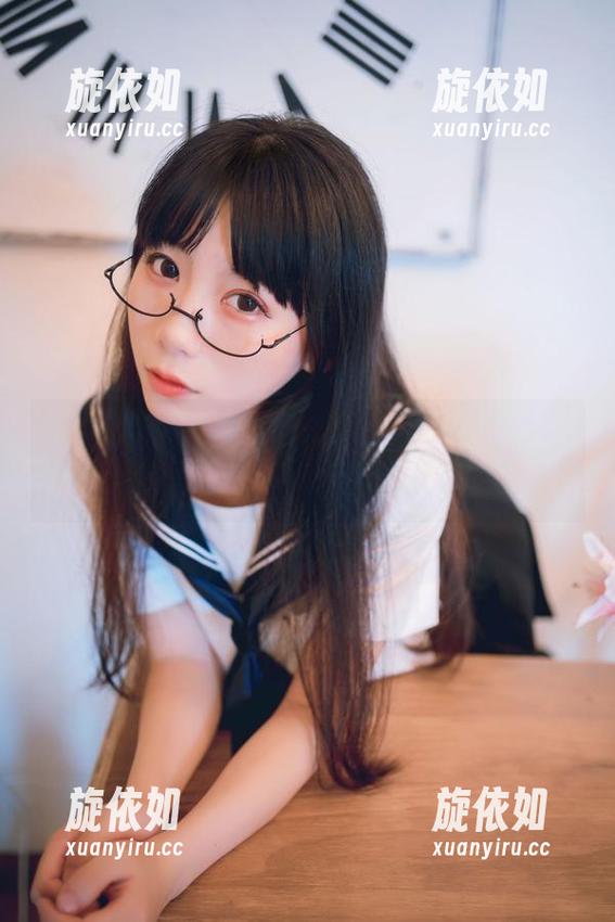 探索网盘中的usejan蓝蓝作品：白衣竞泳，清新又动感十足.txt