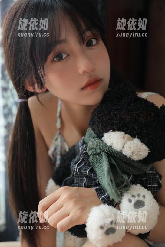 丽柜 - 探索柒柒的七夕情结：网盘下载她的精美写真集锦.txt