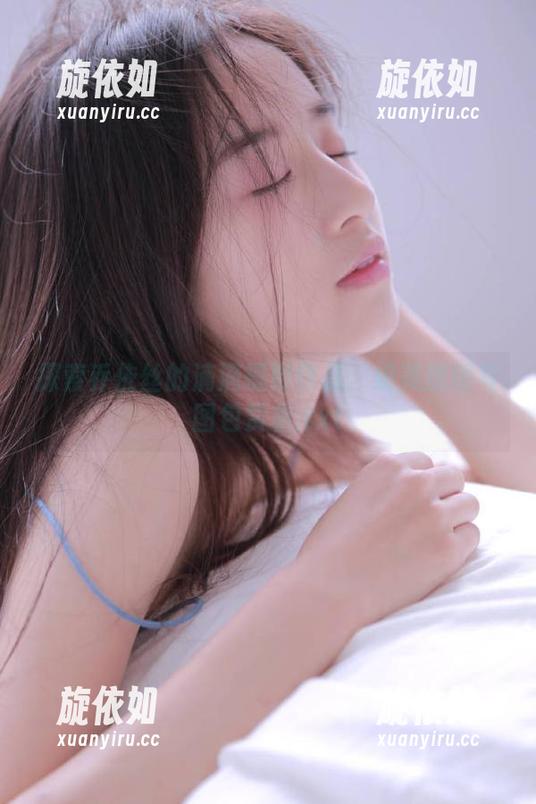 探索乔依丝的滴滴摄影作品：绝美原图与图包赏析.txt