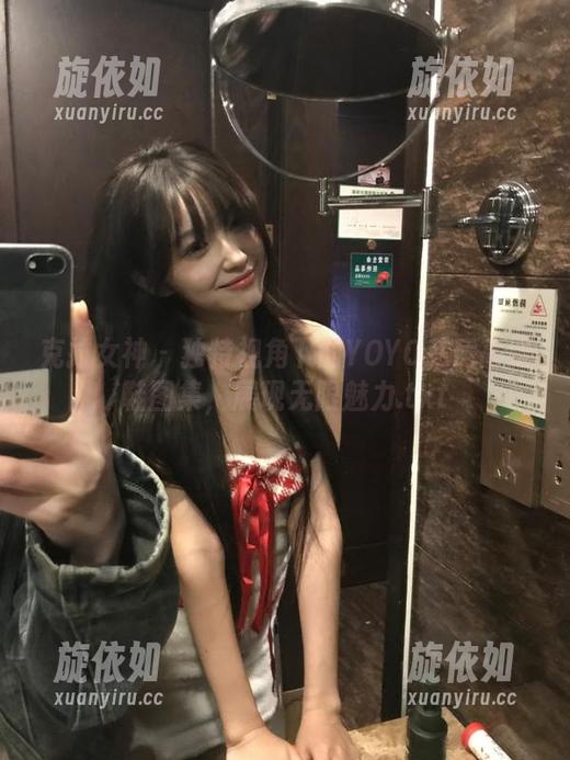 克拉女神 - 独特视角下的YOYO私房高跟鞋图集，展现无限魅力.txt