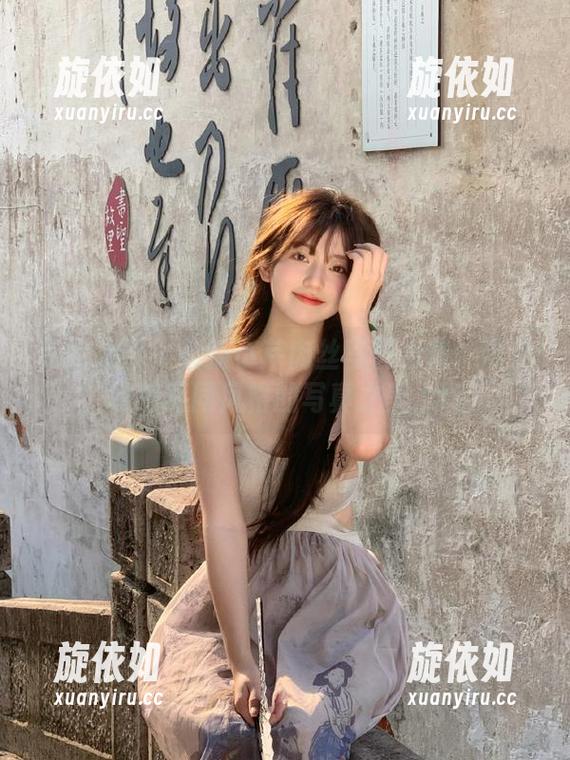 克拉女神 - 最新小芹肉丝写真合集：带你领略不同风格的写真之美.txt