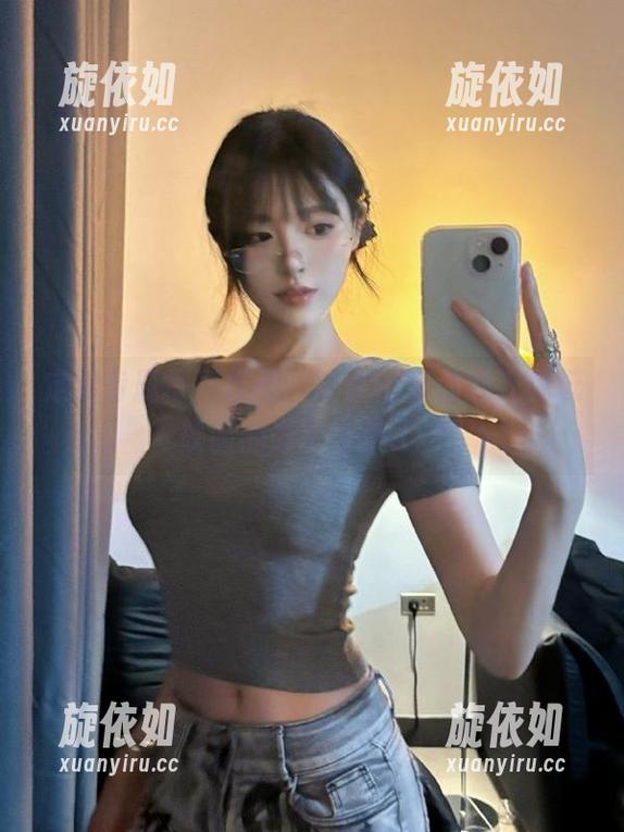 定制专属写真作品，让女枪带你进入兔玩映画的奇幻世界.txt
