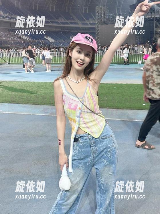 兔玩映画高清原图：冲田总司与Saber的梦幻联动全景展示.txt