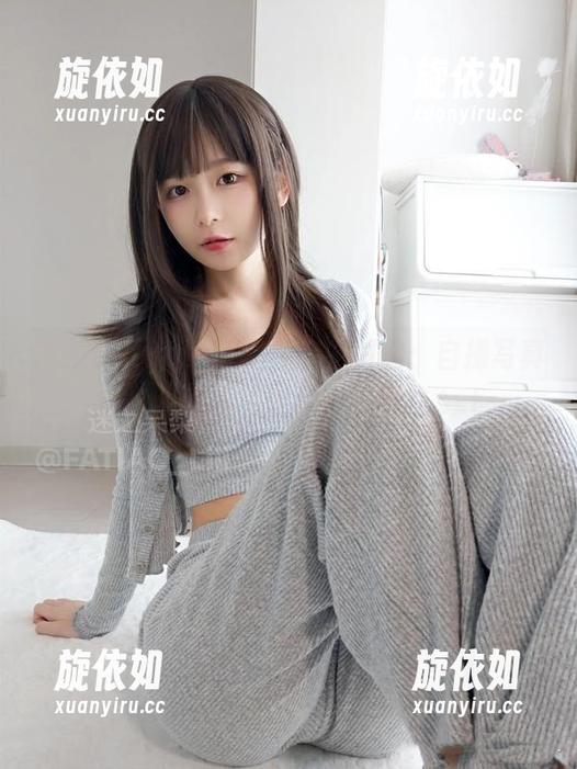 发条少女yoki与猫的亲密时刻：自撮写真全集，感受生活的细腻之美.txt