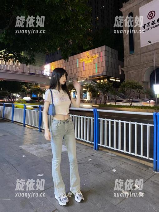 嗲囡囡-露露小喵 嗲囡囡 - 职业装新风尚,露露小喵精彩写真作品尽在网盘等你发掘.txt