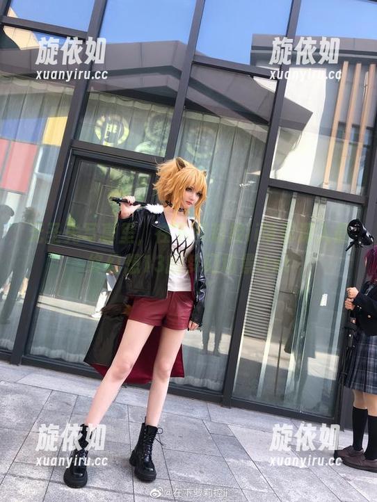 无圣光写真里，在下萝莉控ii带你深入最终幻想13的梦幻场景.txt