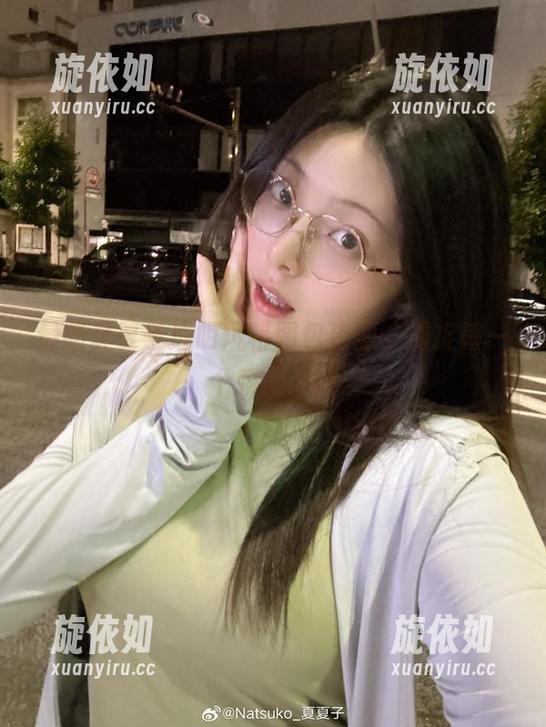 最新夏夏子透明风格图包资源，捕捉每一个瞬间.txt