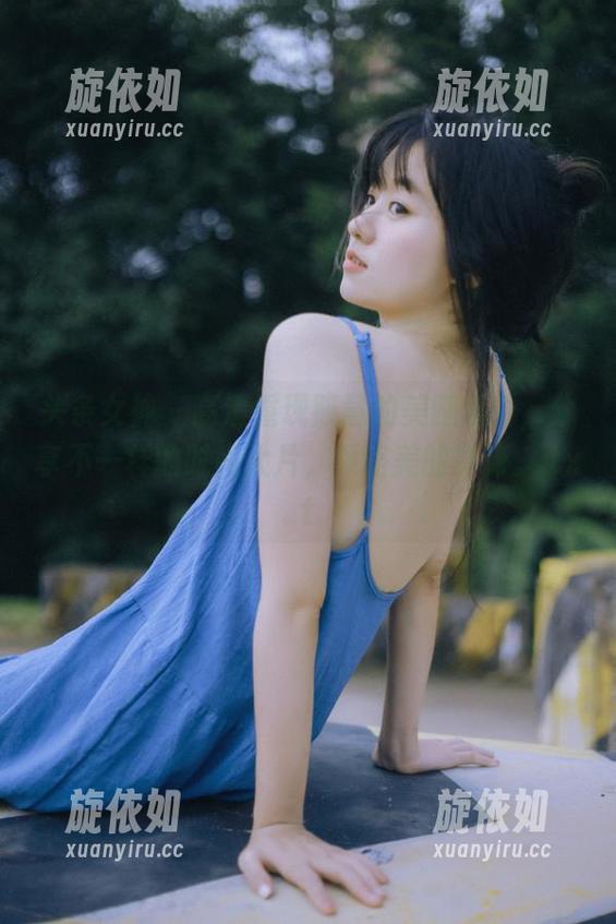 头条女神 - 高清重现筱慧的美腿魅力，分享不一样的时尚大片，领略美的真谛。.txt