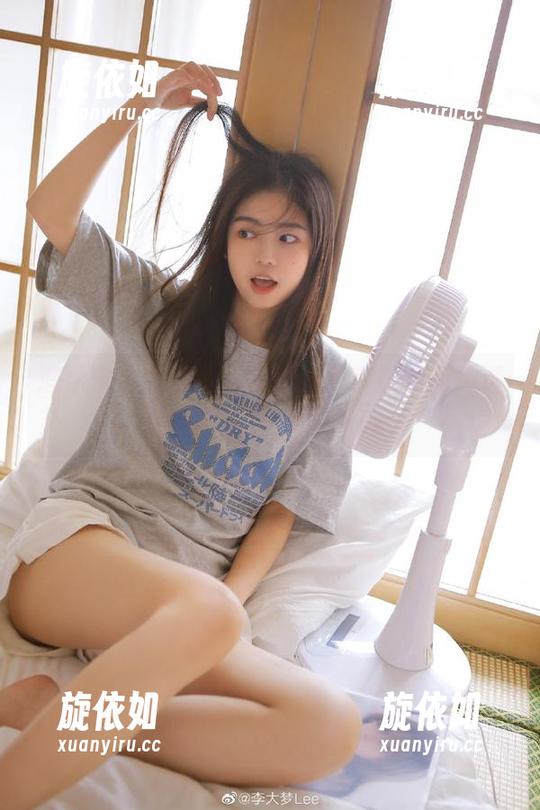 追寻宋哈娜的高清写真，欣赏她如何用透明诠释生活的精彩.txt