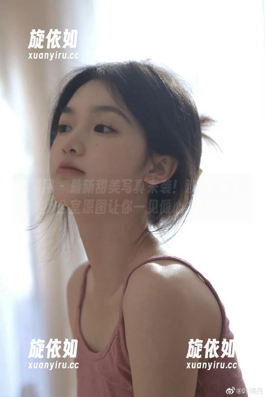 尤果网 - 最新甜美写真来袭！涉谷由里办公室原图让你一见倾心.txt