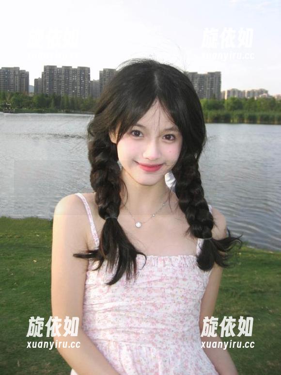 尤果网 - 田慕儿学姐：最新写真作品更新，探寻她的清新魅力.txt