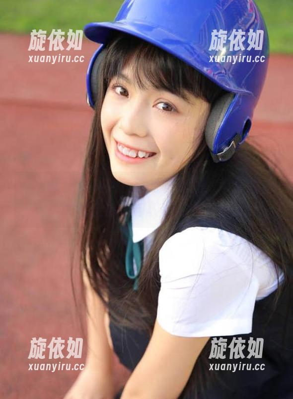 尤果网 - 青树的校服写真作品，带你观看她如何融合时尚与校园的灵动！.txt