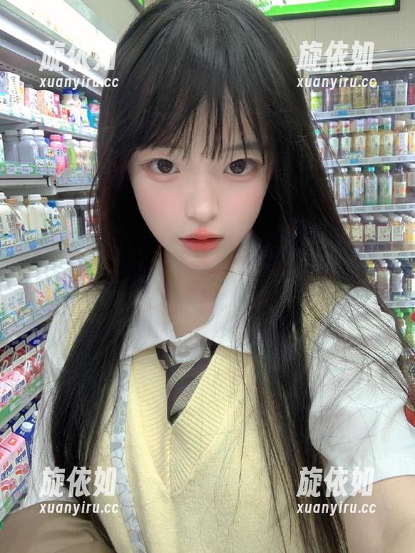 影私荟 - 感受奚梦娇学妹风采，独特写真图册带你领略不一样的美丽.txt