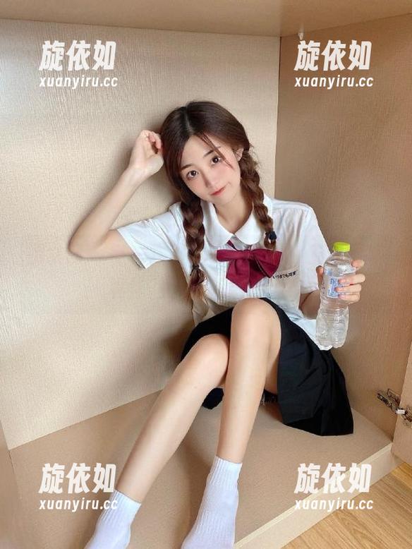 御女郎 - 每一寸蕾丝都是艺术，艾小青写真作品引领新潮流.txt