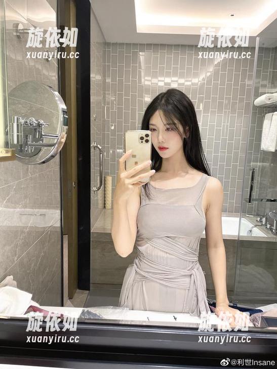 探索抖娘利世的长腿写真艺术，原图捕捉独特风格与魅力！.txt
