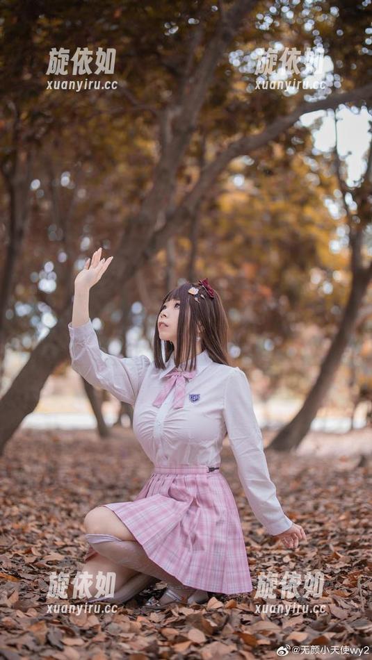 无颜小天使wy眼镜写真集精选，演绎她的个性与风格之旅.txt