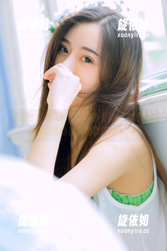 星颜社 - 走入韩雨馨的办公室，高清照片带你领略她独特的职场风格.txt