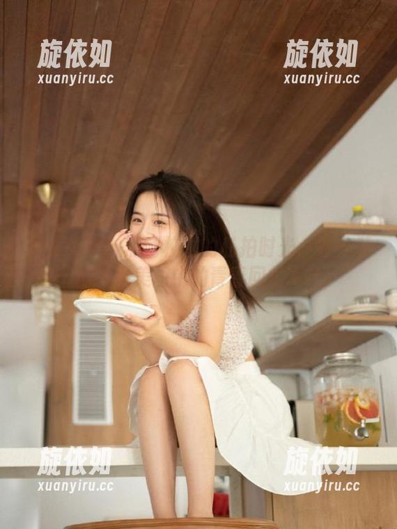 梦丝女神 - 黑色校服的私拍时光：乔儿倾情呈现美图中的青春回忆.txt