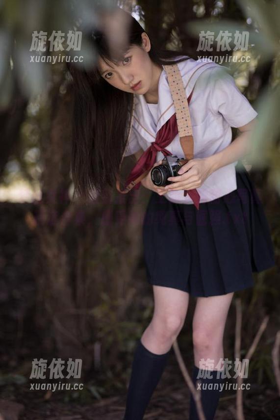 梦丝女神 - 最新推出：王娇娇的甜心写真精选合集，感受她的纯真与倔强.txt