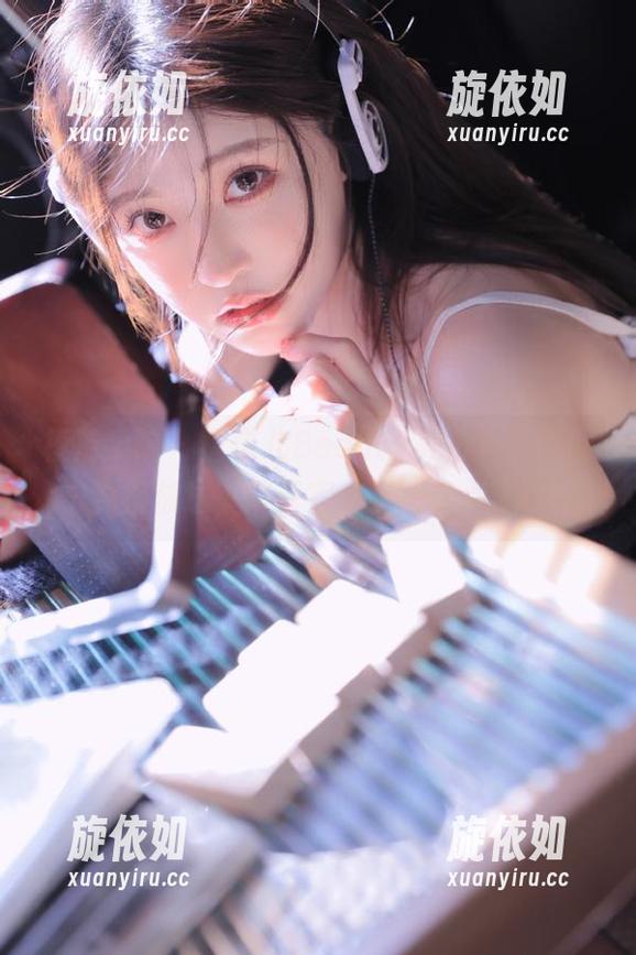 模范学院 - 唐琪儿Beauty美脚写真原图免费放送，尽享完美足部艺术.txt