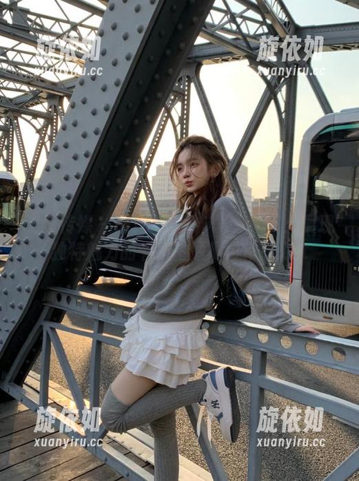 物恋传媒 - Elise万圣节写真图集：展现独特魅力的节日主题摄影作品.txt
