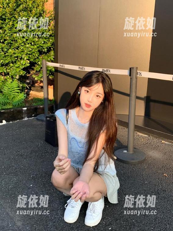 物恋传媒 - 追寻小谷的裸足足迹：写真原图分享，感受来自自然的力量.txt
