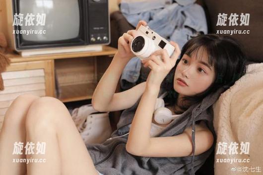 物恋传媒 - 柠檬的人生画卷：下载这组归灯下的美丽图片，捕捉她的每一道独特光影.txt